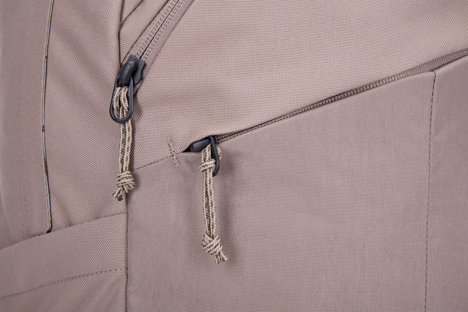 Thule Indago backpack 23L tinted taupe