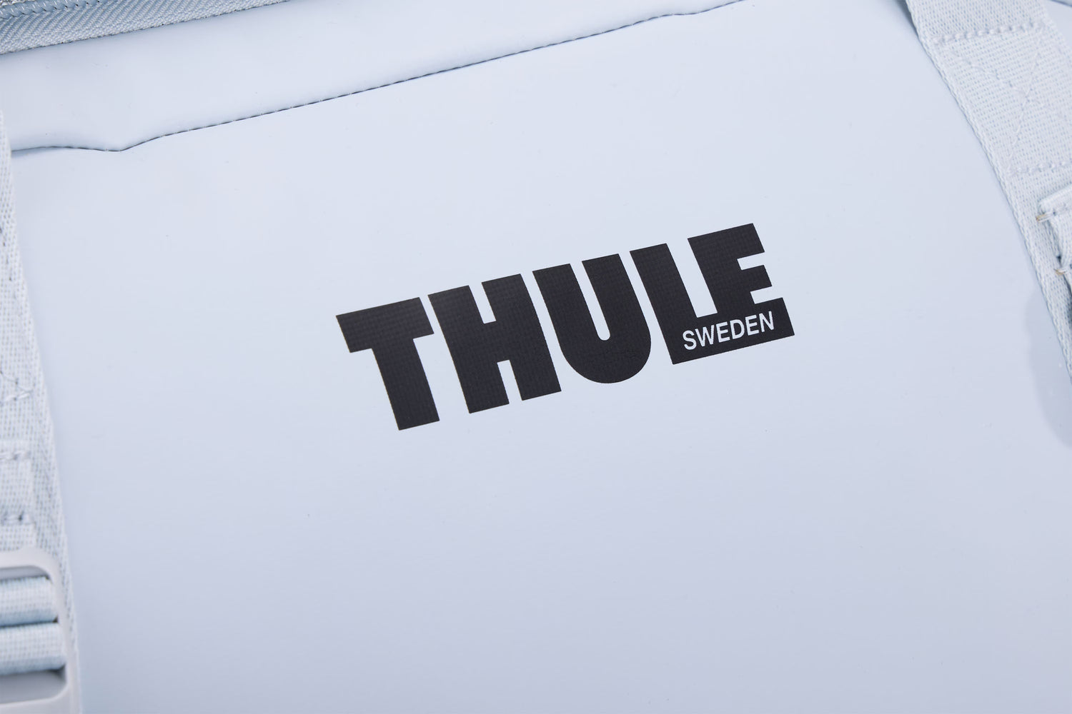 Thule Chasm 40L Durable Recycled Convertible Duffel Bag Soft Blue