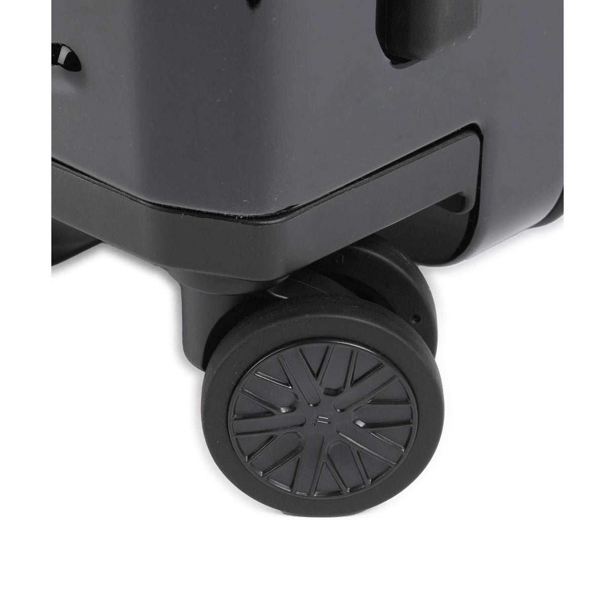 Brics Porsche Design 32" Expandable Spinner Check-In