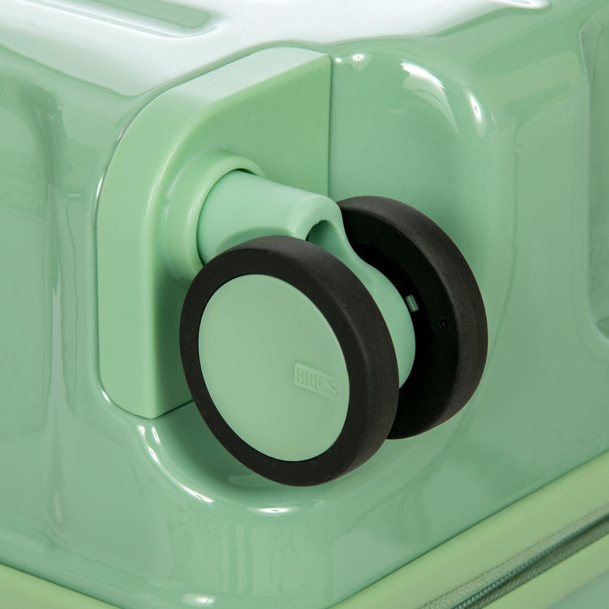 Brics Positano 30" Spinner Expandable