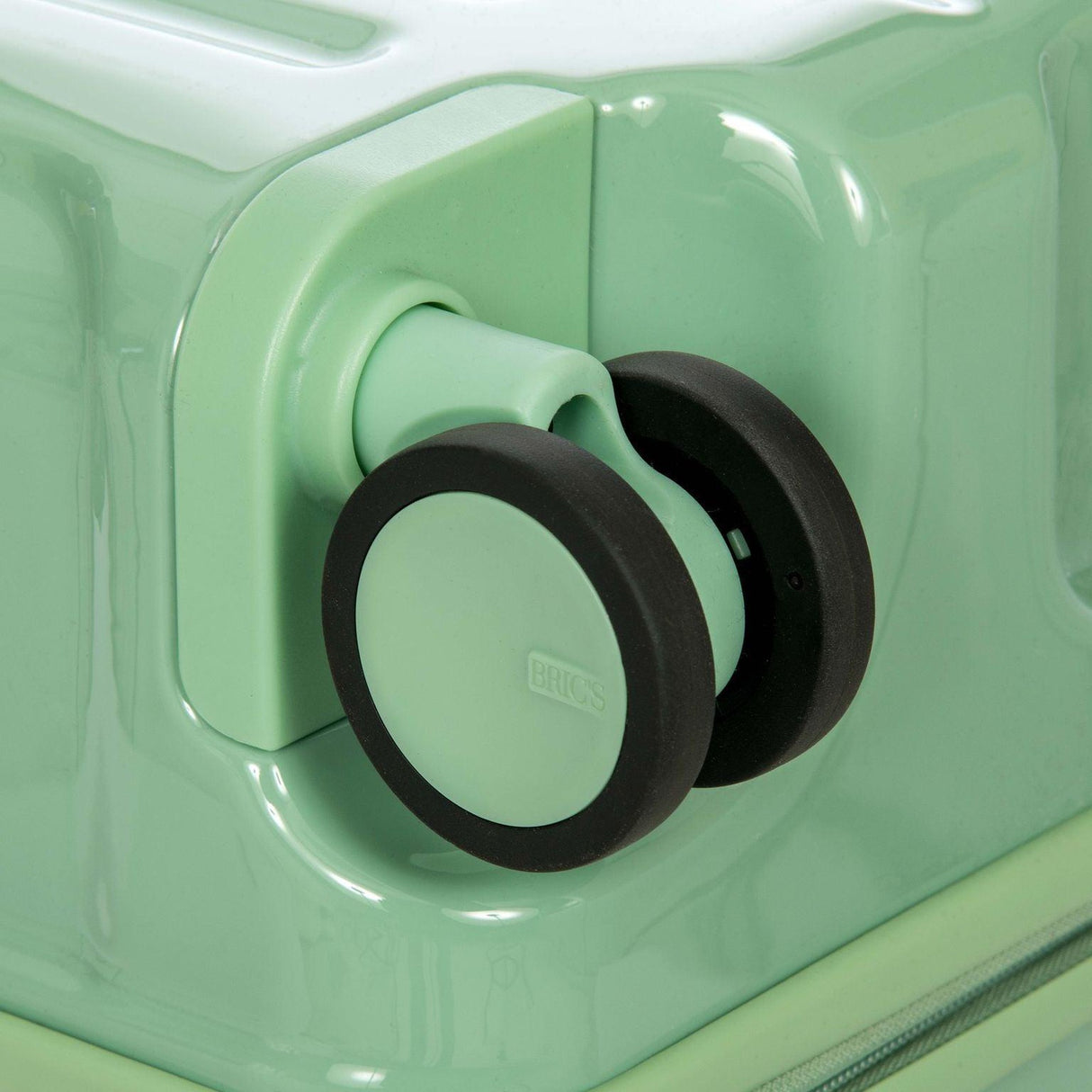 Brics Positano 32" Spinner Expandable