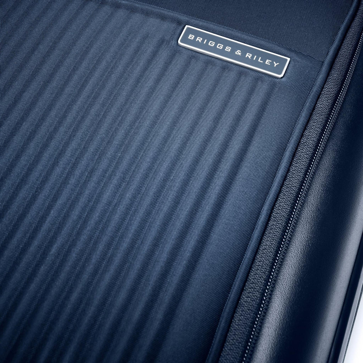 Briggs & Riley Sympatico 3.0 Essential Front Pocket 22" Carry-On Spinner