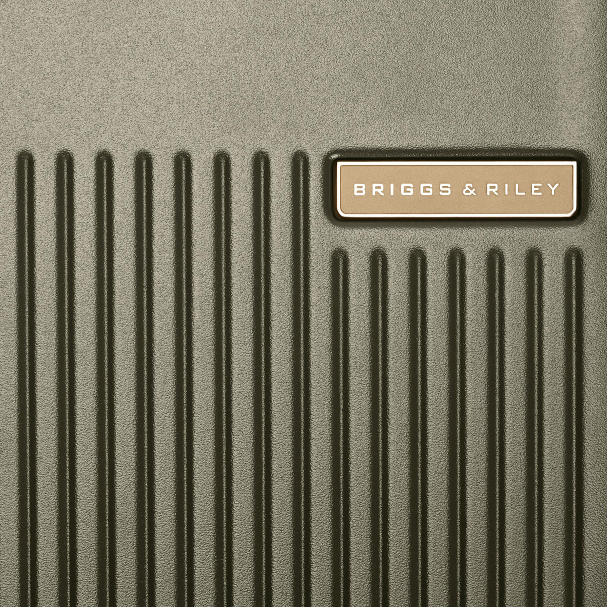 Briggs & Riley Sympatico 3.0 Global 21" Carry-On Widebody Spinner