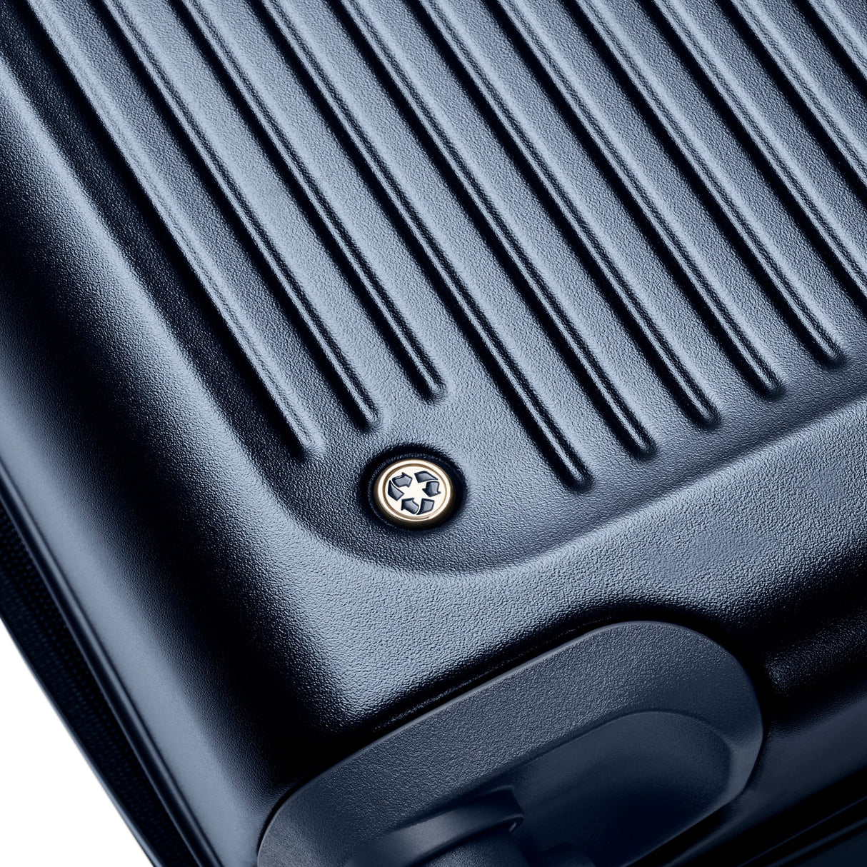 Briggs & Riley Sympatico 3.0 Global 21" Carry-On Widebody Spinner