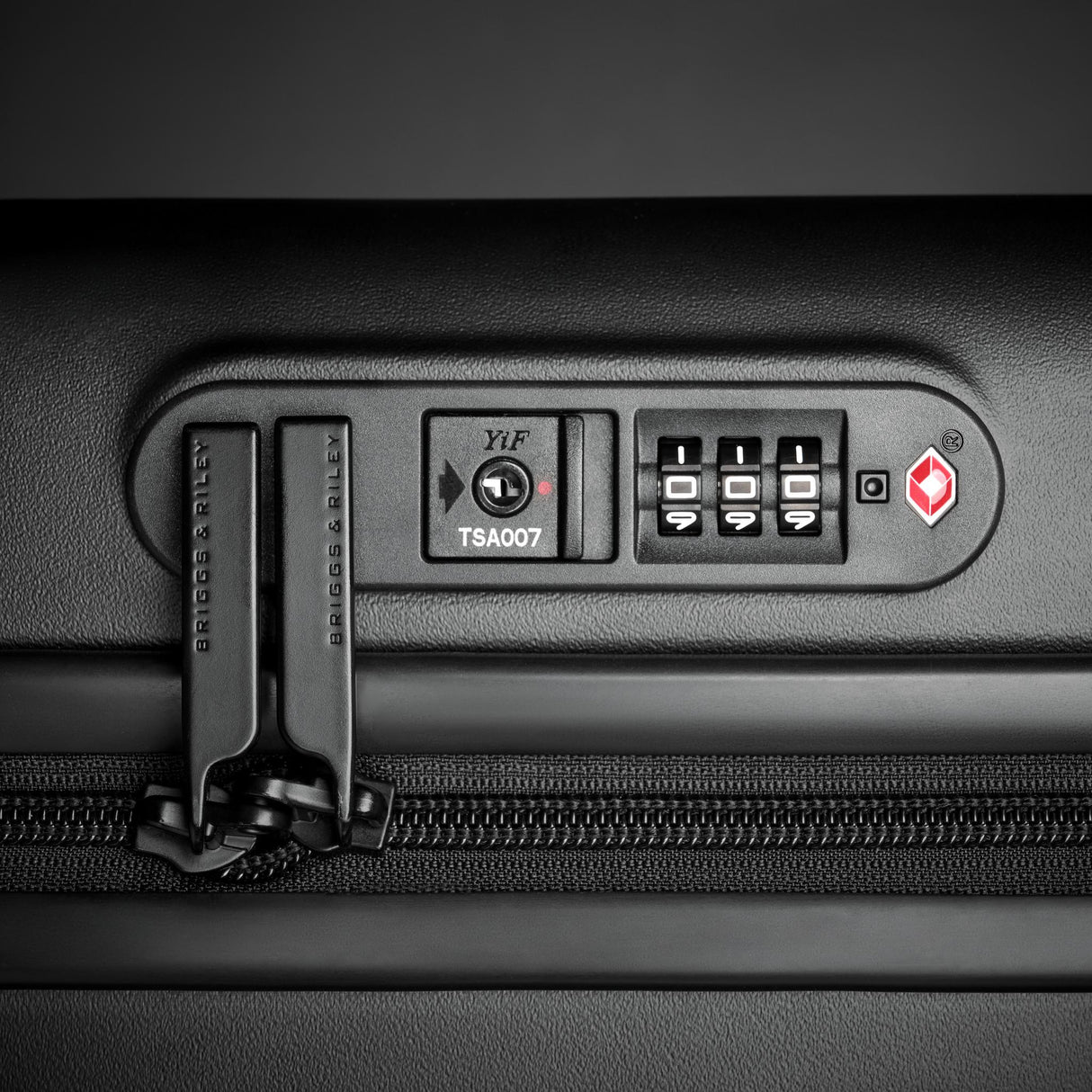 Briggs & Riley Sympatico 3.0 Large 30" Expandable Spinner