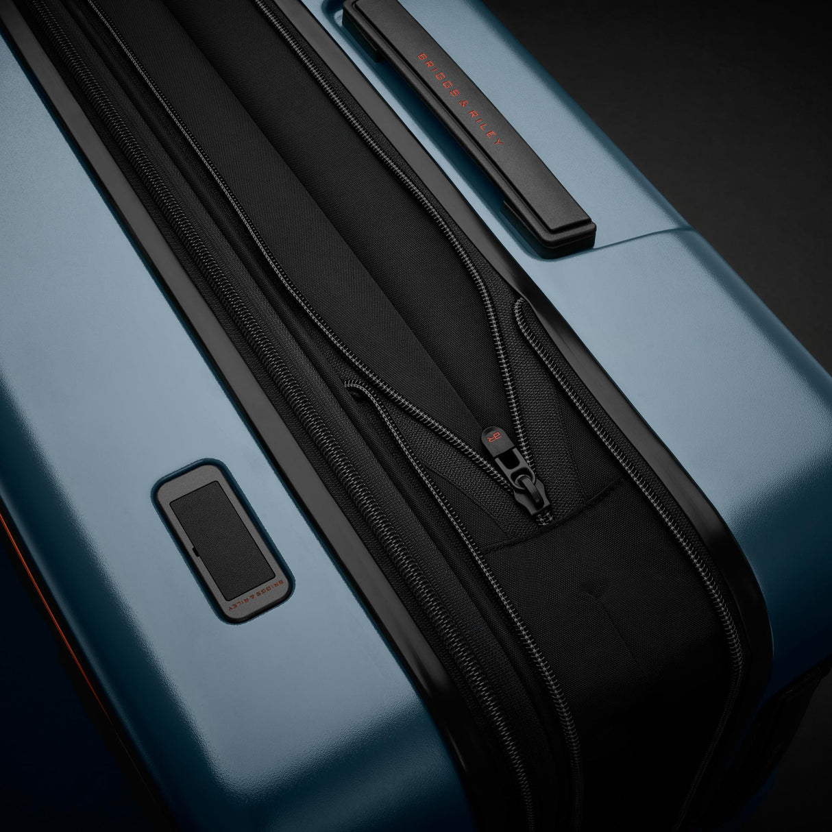 Briggs & Riley ZDX Hardside Essential 22" Hardside Carry-On Expandable Spinner