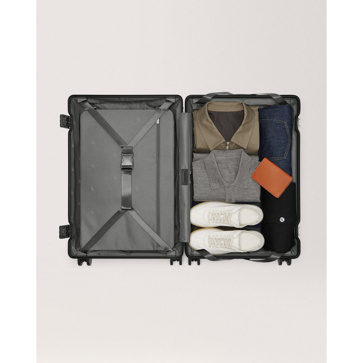 Carl Friedrik Hybrid The Check-in