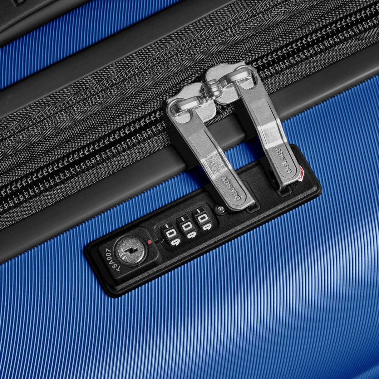 Delsey Cruise 3.0 24" Expandable Spinner Upright