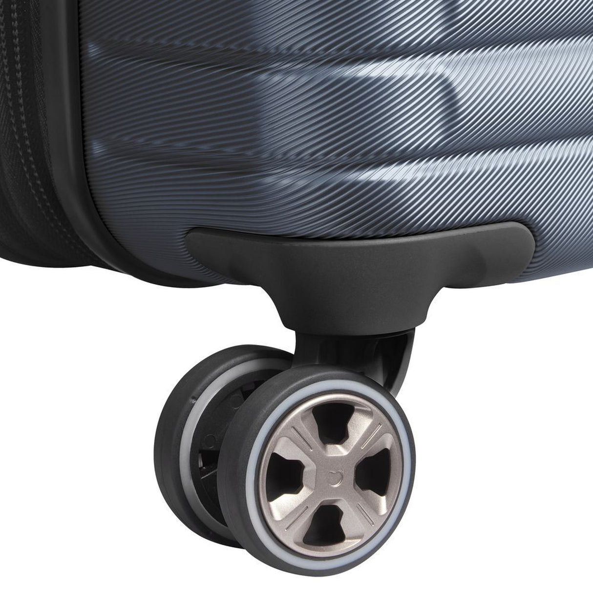 Delsey Cruise 3.0 24" Expandable Spinner Upright