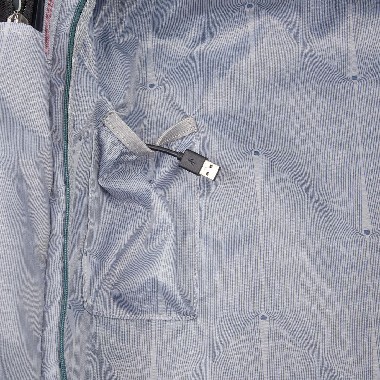 Delsey Cruise 3.0 Expandable Spinner Carry-On