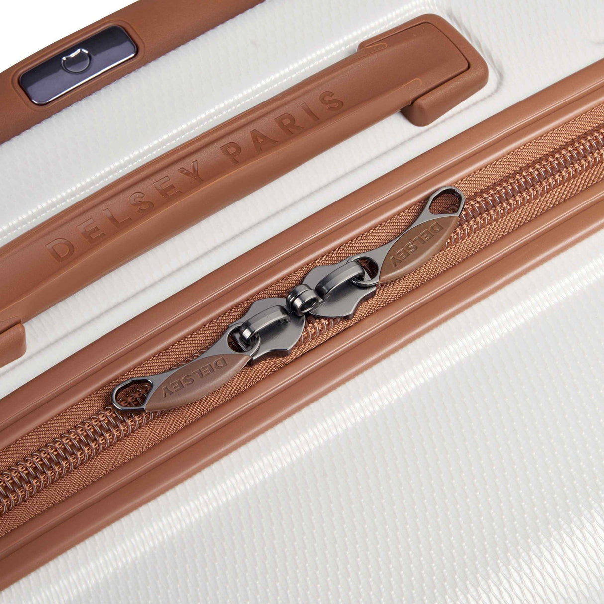 Delsey Flanerie SE 28" Spinner