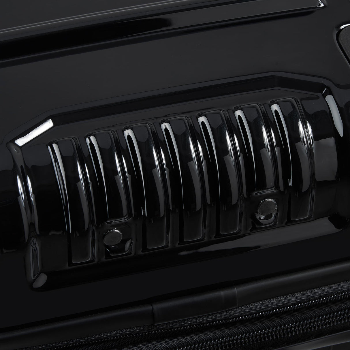 Delsey Jeep JH003B 20" 2-Wheel Carry-On