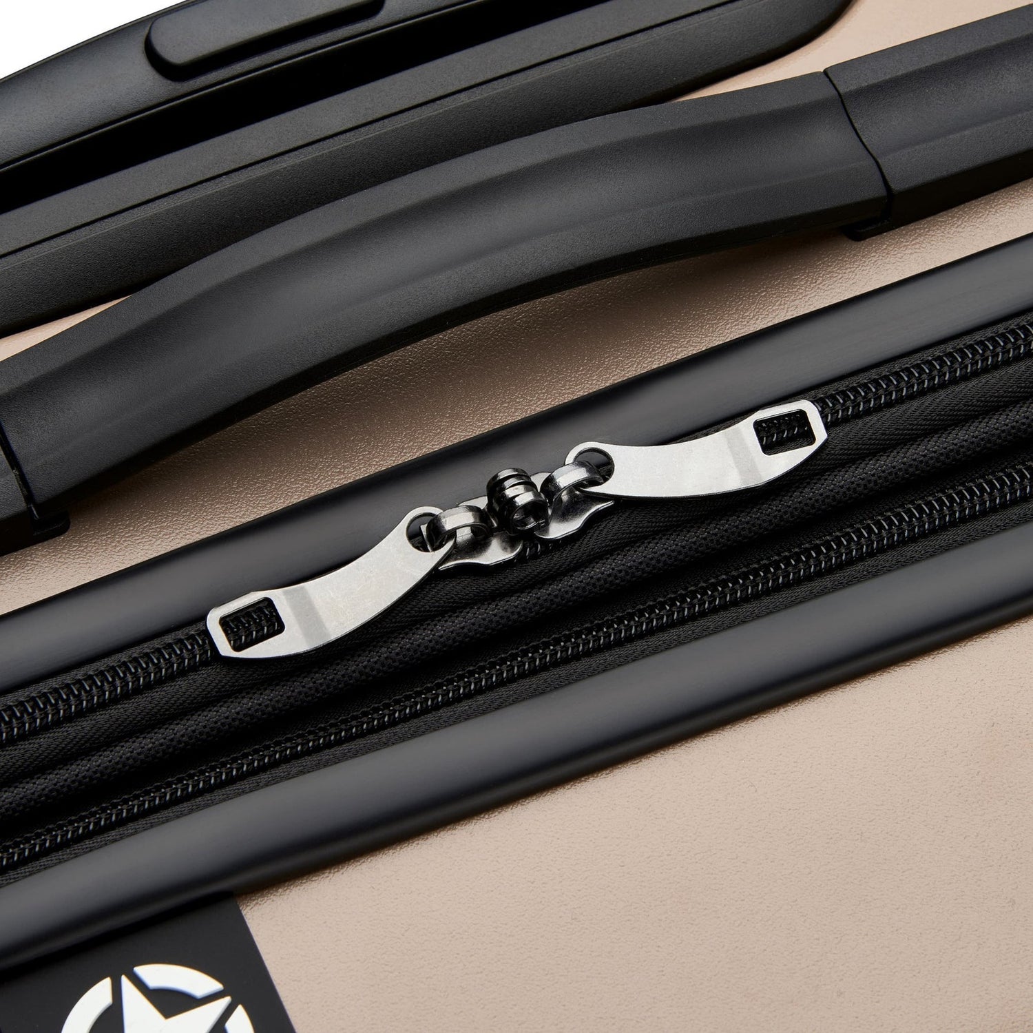 Delsey Jeep JH004C 20" Spinner Carry-On