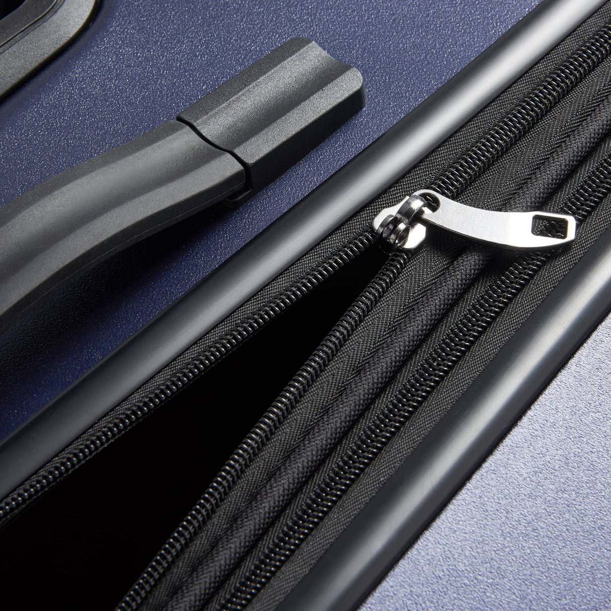 Delsey Jeep JH004C 28" Spinner Upright