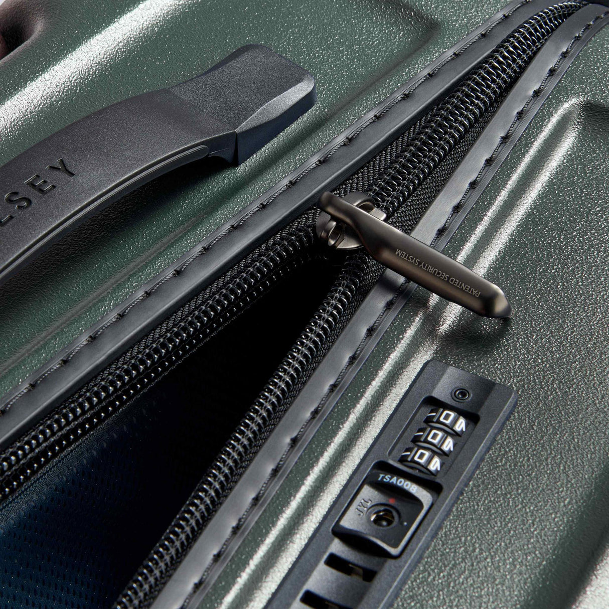 Delsey Turenne 2.0 27" Spinner