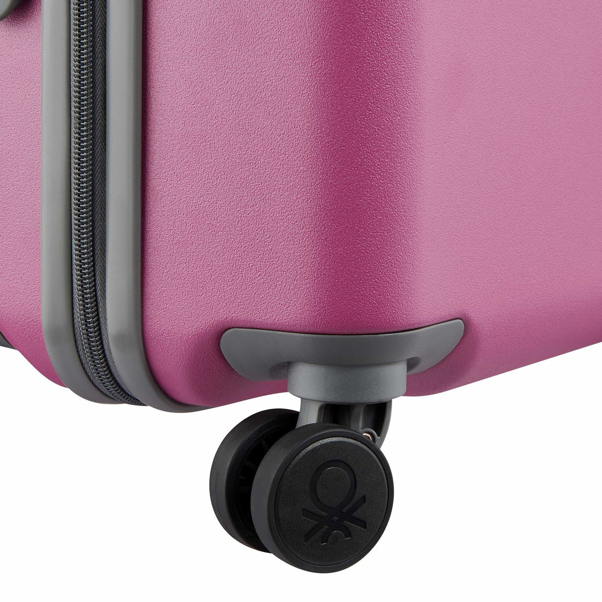 Delsey UCB 19" Spinner Carry-On