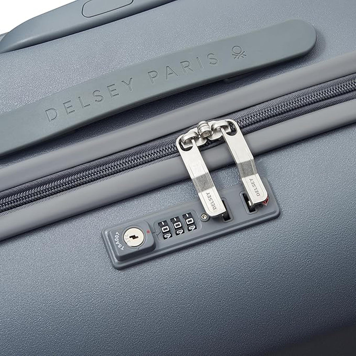 Delsey UCB 23" Spinner Upright