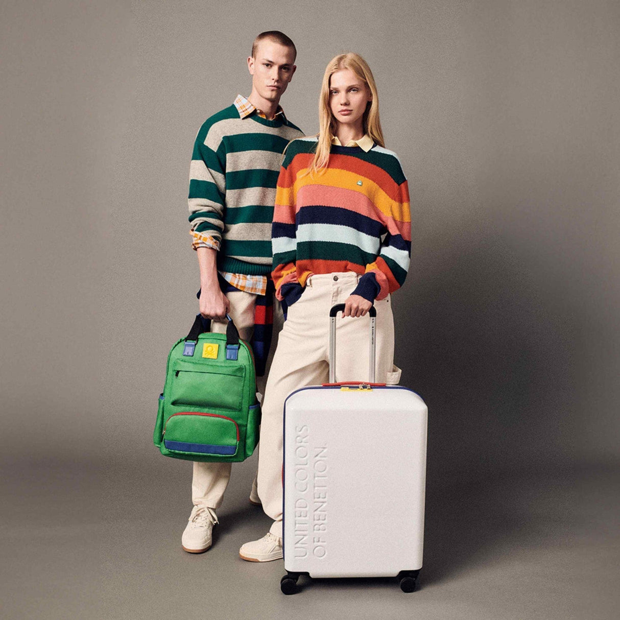 Delsey United 27" Spinner Upright