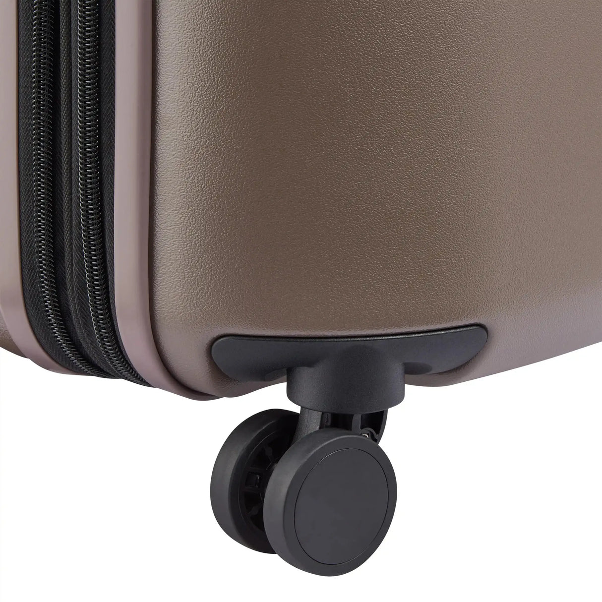 Delsey florence by mills Catch Flights Carry-On Plus Spinner Expandable Spinner