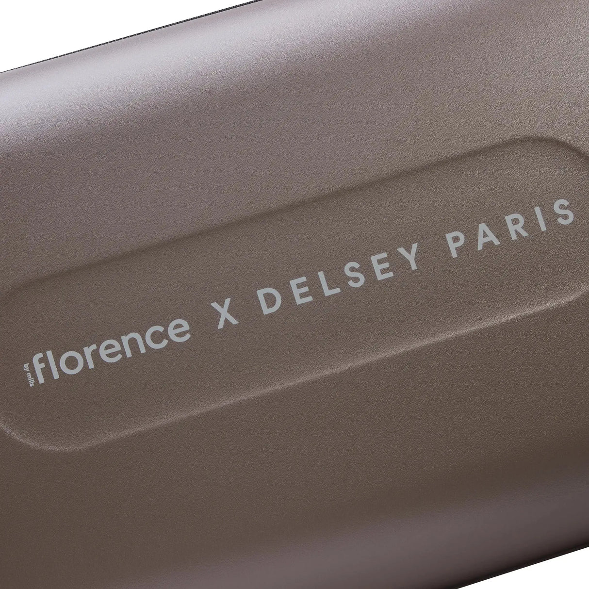 Delsey florence by mills Catch Flights Medium Expandable Spinner