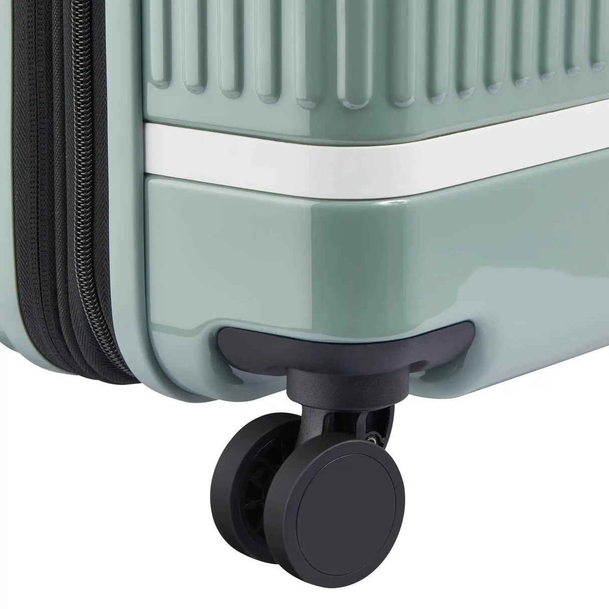 Delsey florence by mills Spin Me Away Carry-On Plus Expandable Spinner