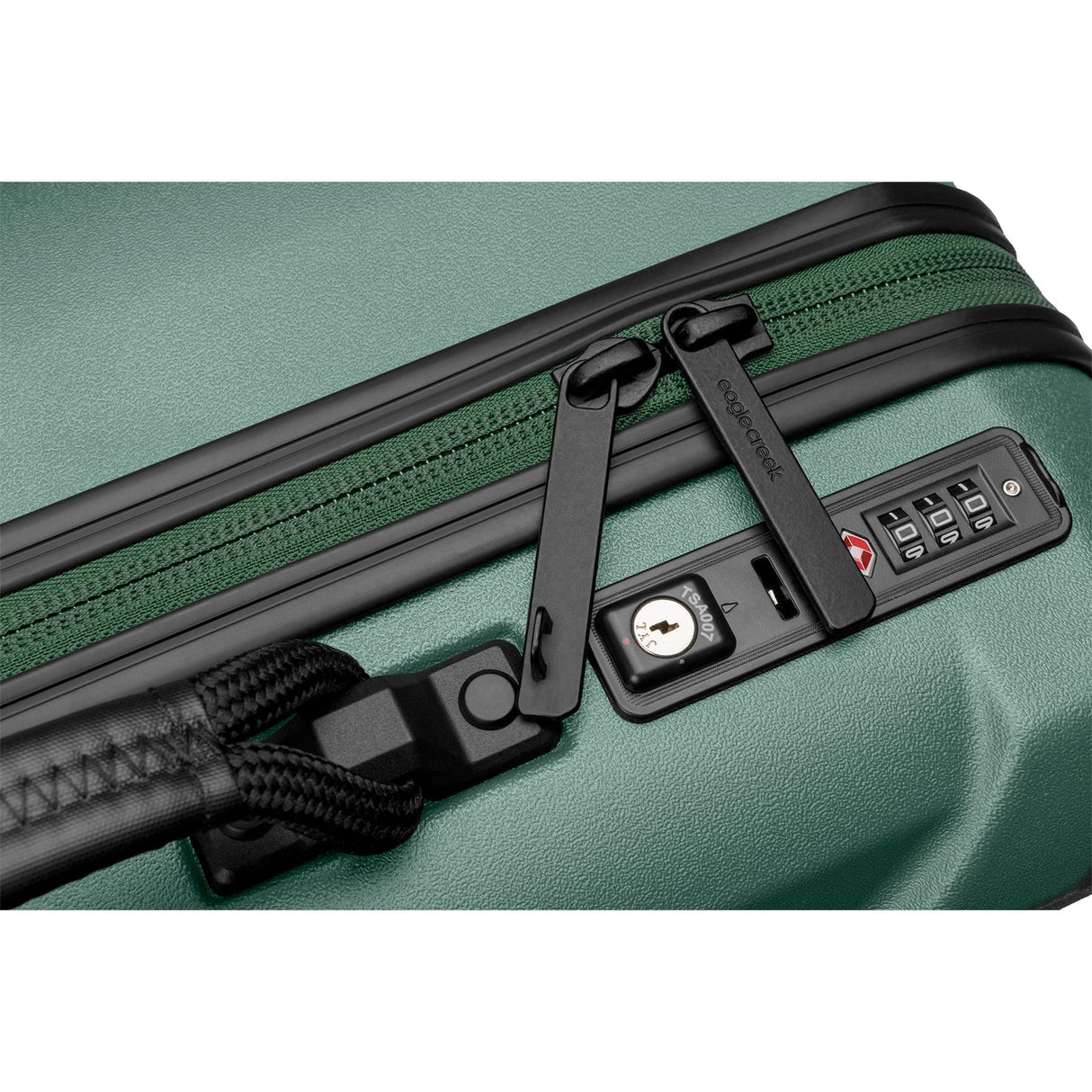 Eagle Creek Tarmac 4 Wheeled 29" Spinner