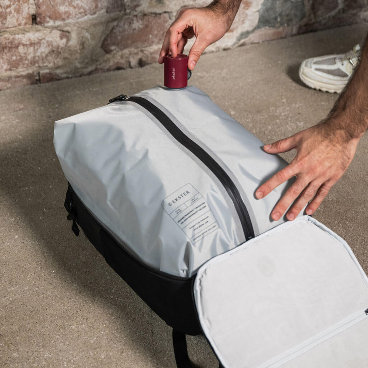 Ekster TravelPack Air Pump