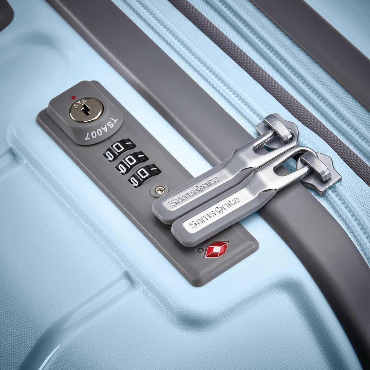 Samsonite Freeform 2-Piece Set - 21" and 28" Spinners
