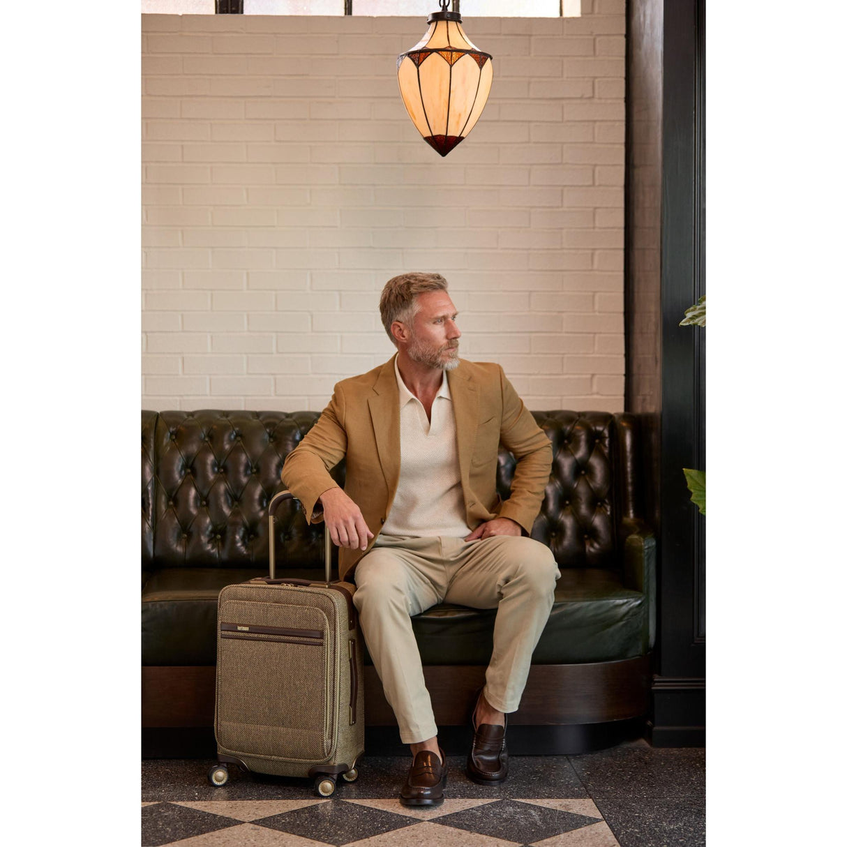 Hartmann Tweed Global Carry-On (22x14x9 in)