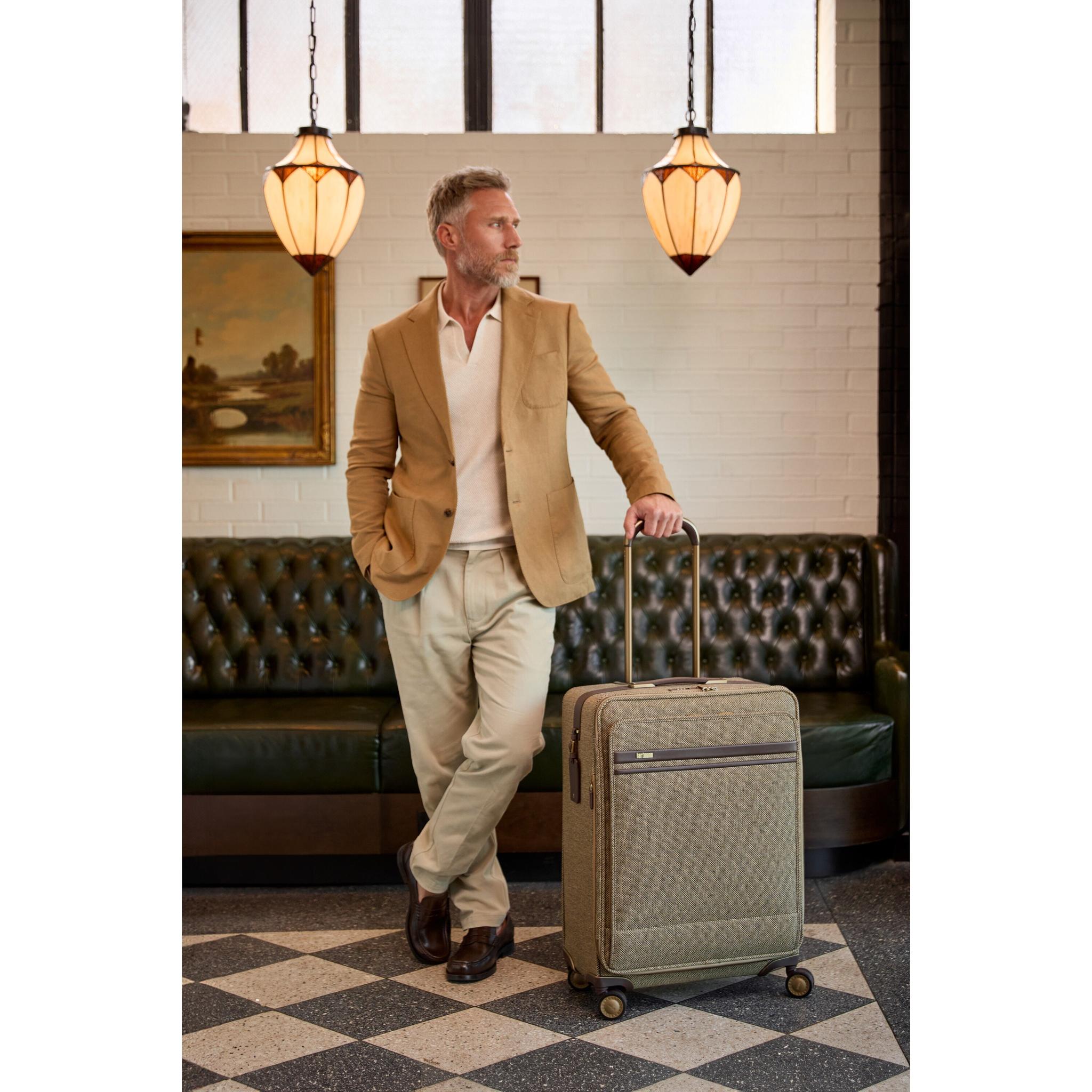 Hartmann Tweed Medium Journey Expandable Spinner