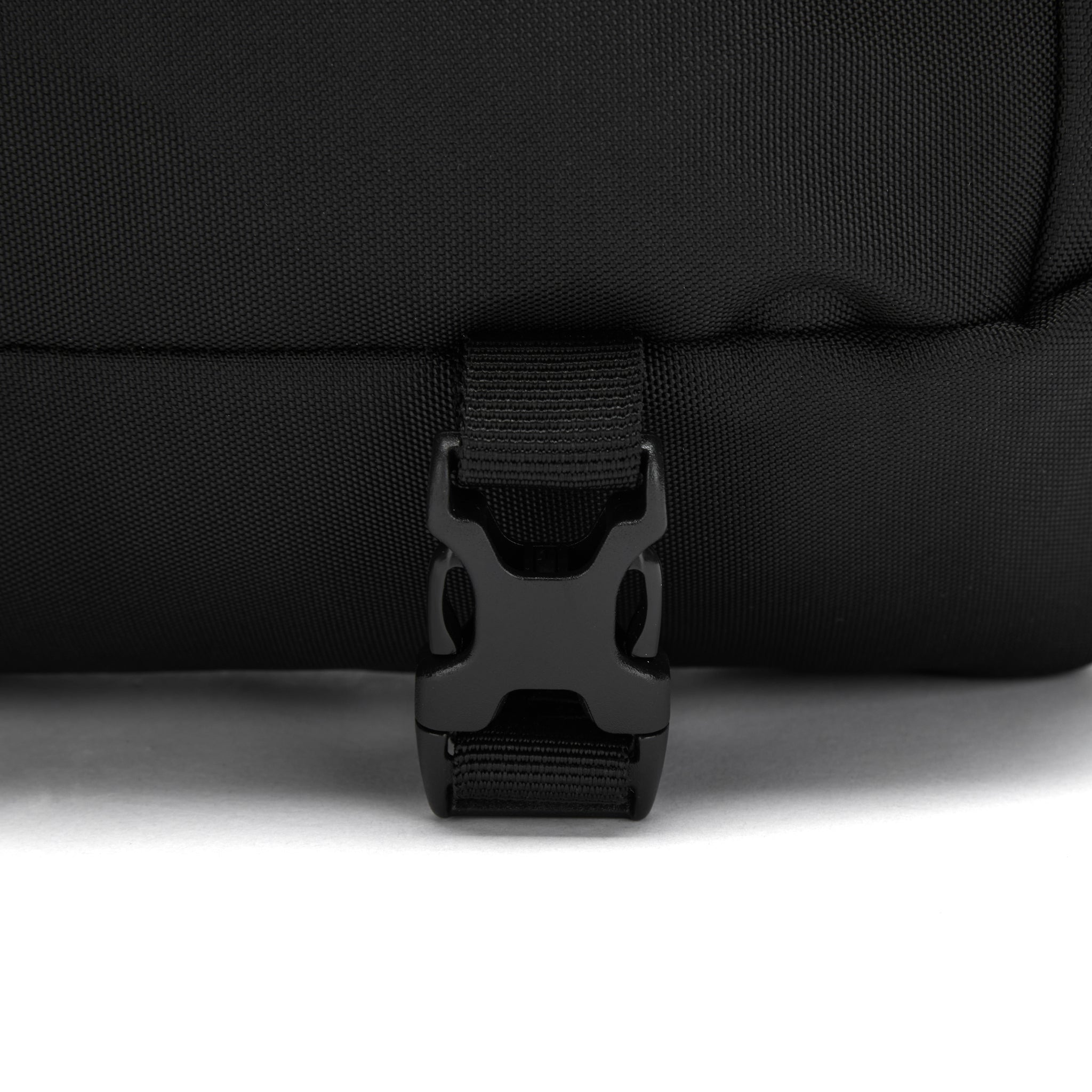 Pacsafe EXP 12