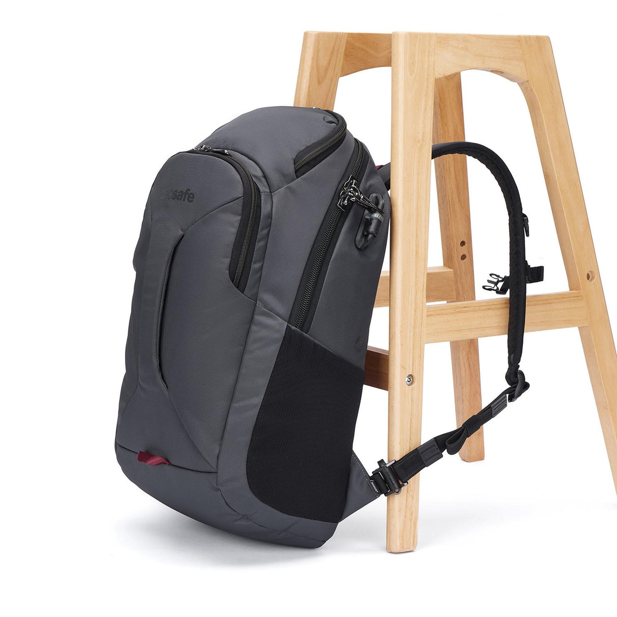 Pacsafe EXP 28L Backpack