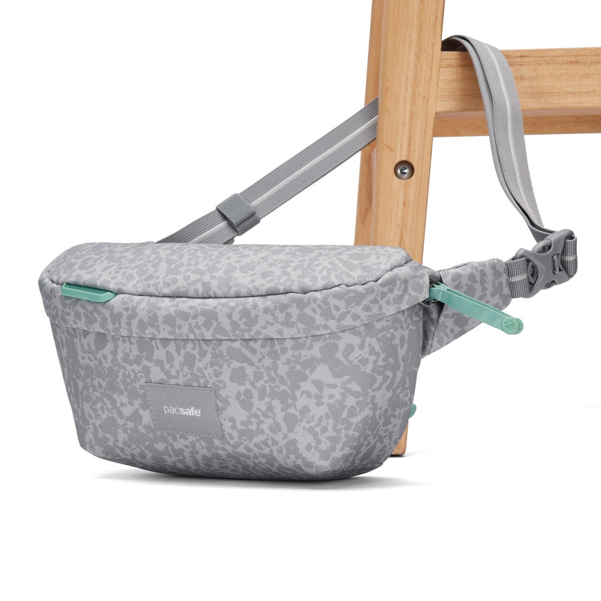 Pacsafe GO Sling Pack