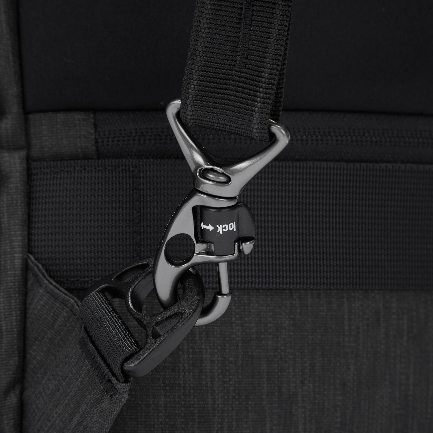 Pacsafe Metrosafe X 25L Backpack