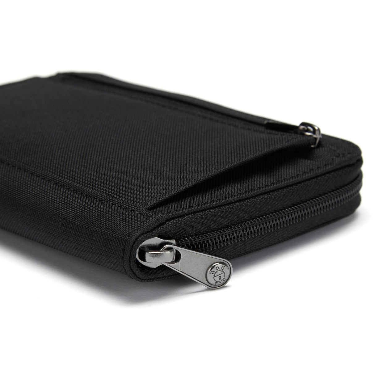 Pacsafe RFIDsafe Compact Travel Organizer