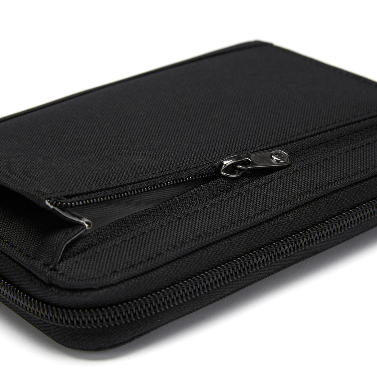 Pacsafe RFIDsafe Compact Travel Organizer