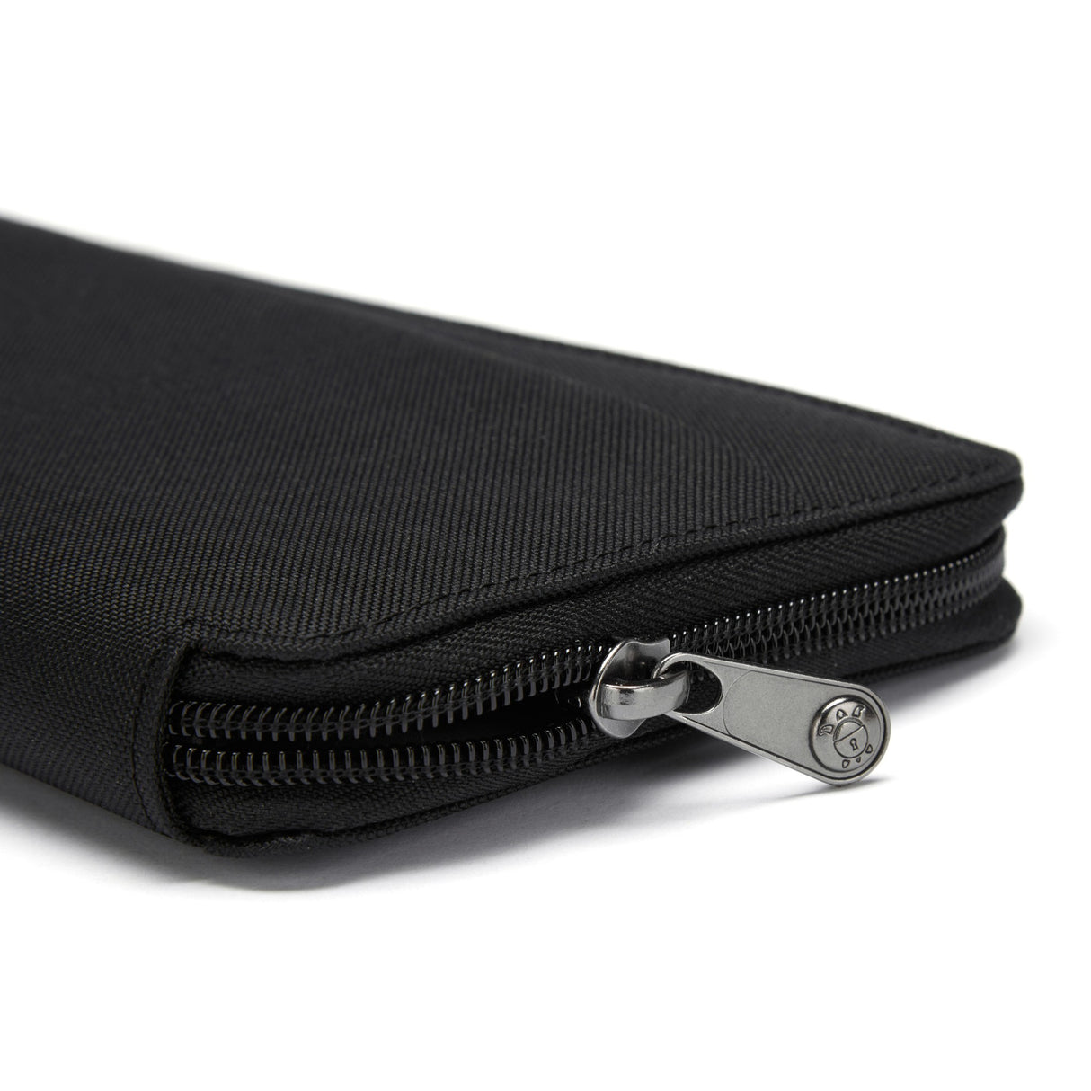 Pacsafe RFIDsafe Travel Wallet