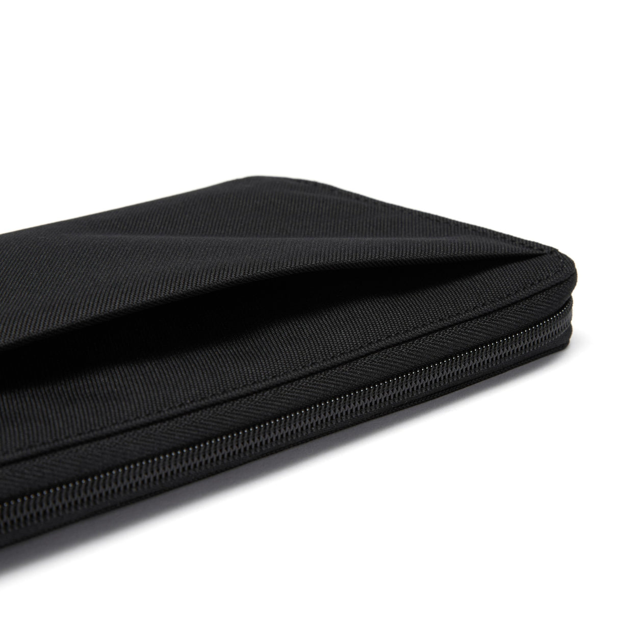 Pacsafe RFIDsafe Travel Wallet