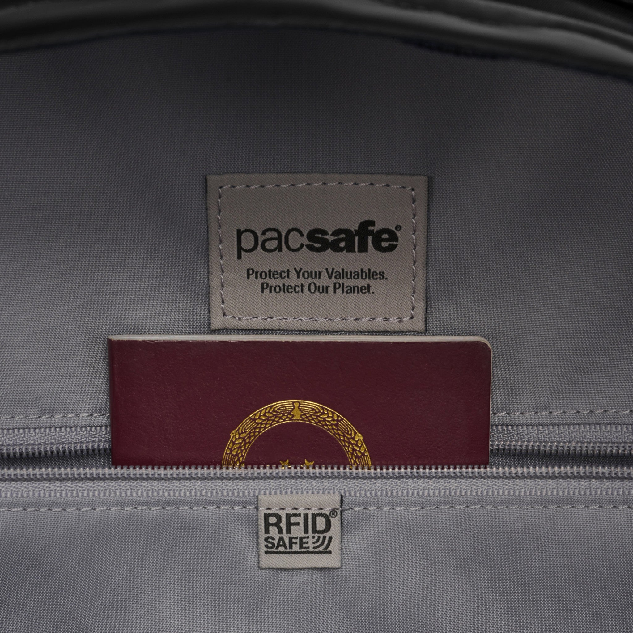 Pacsafe W 10L Backpack
