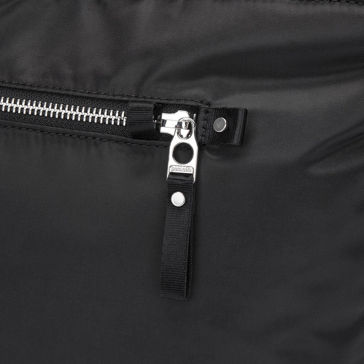 Pacsafe W Carryall Tote