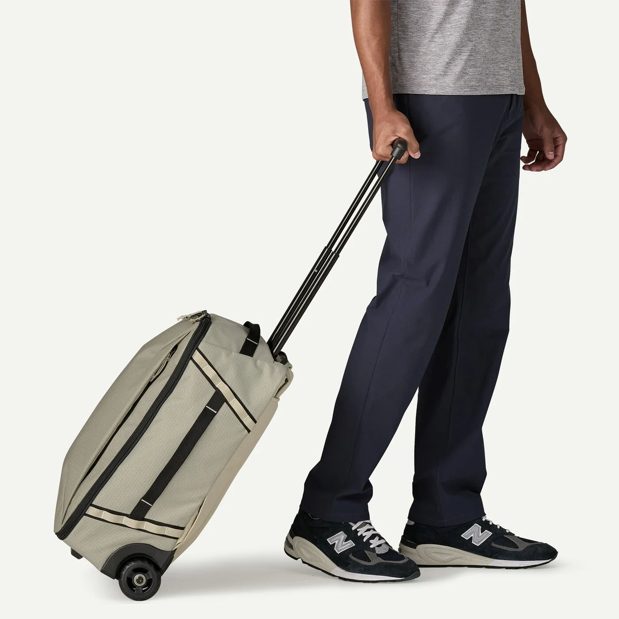 Patagonia Black Hole MLC Wheelie