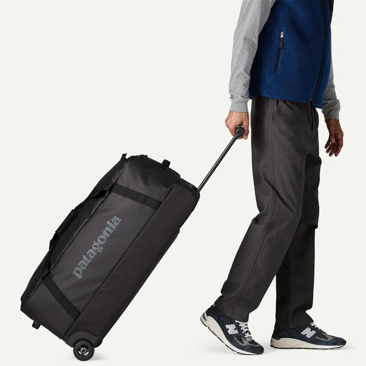 Patagonia Black Hole Wheeled Duffel 100L *STORE*
