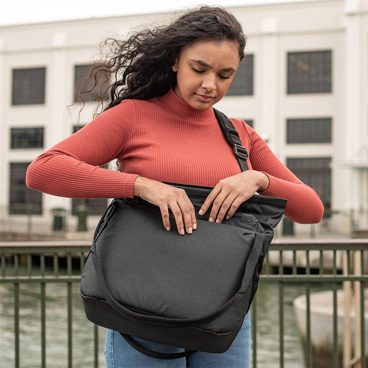 Peak Design Everyday Tote 15L