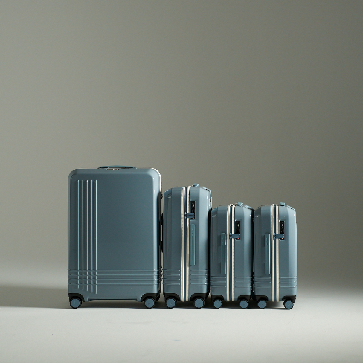 Roam Luggage Hardside Carry-On Spinner