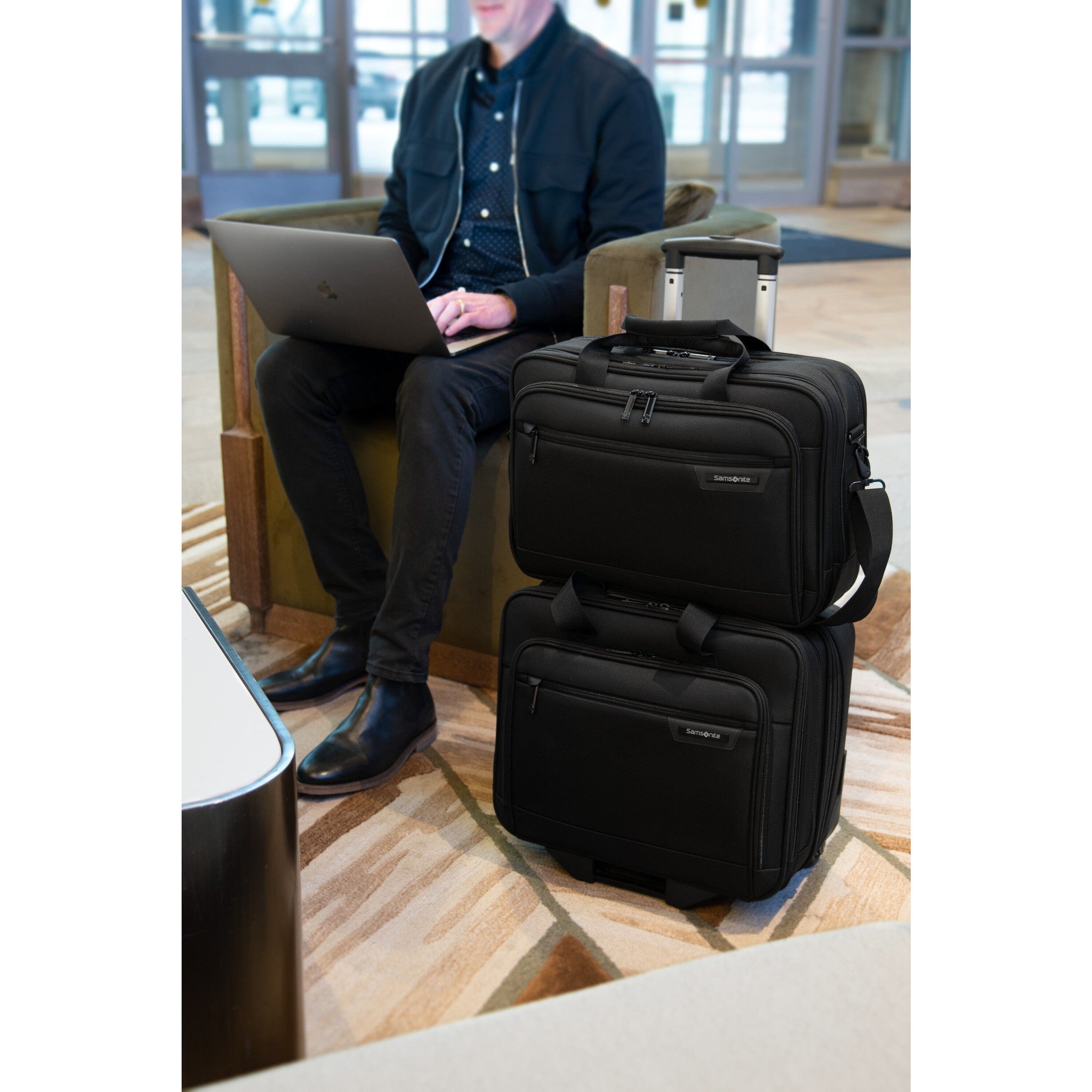Samsonite Classic Business 2.0 2-Wheeled Business Case