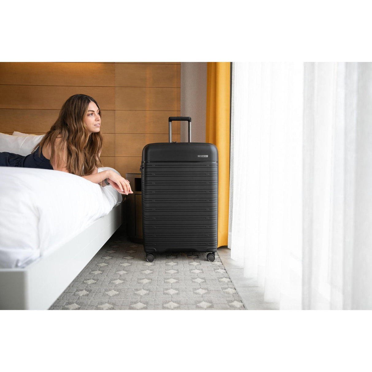 Samsonite Elevation Plus Hardside Large Spinner