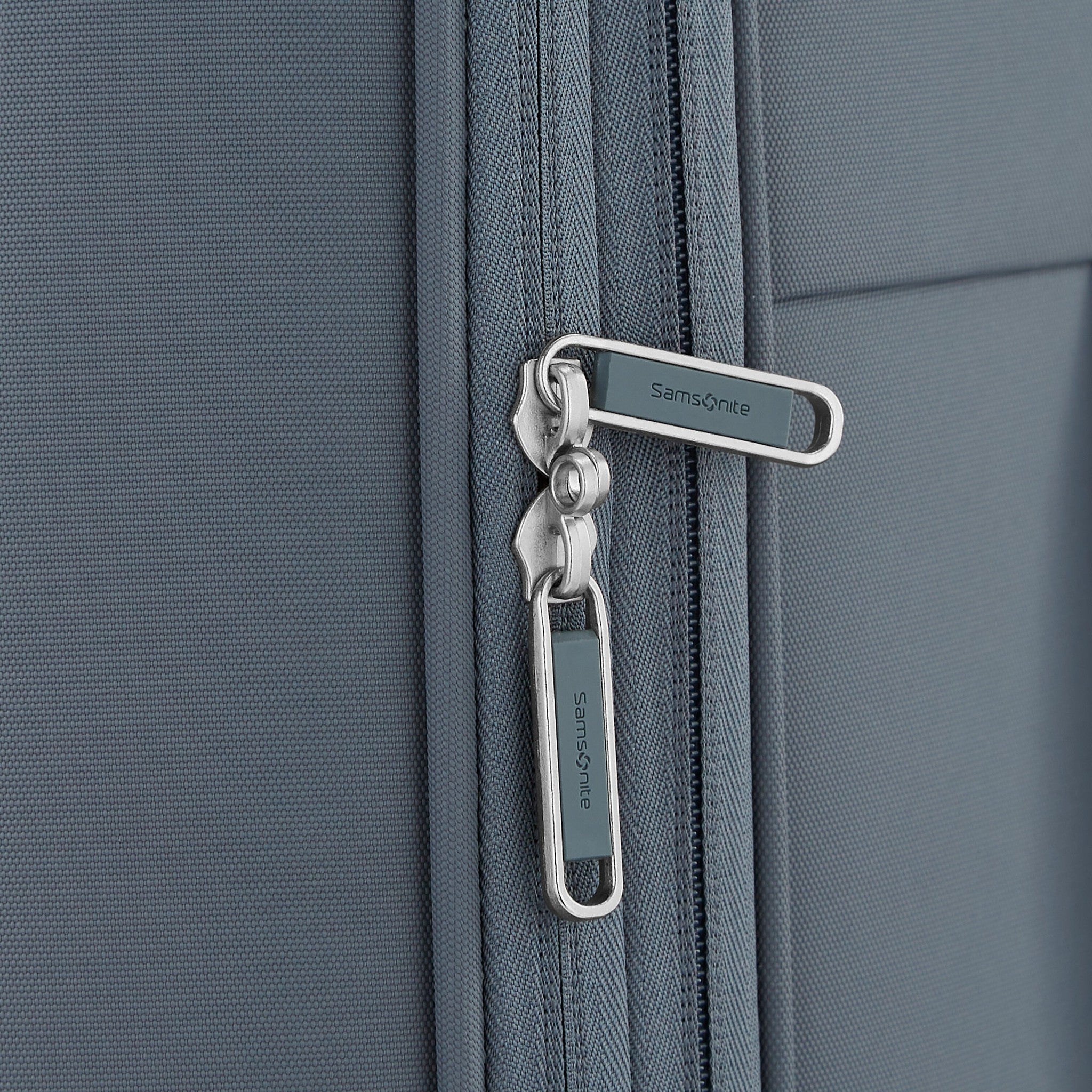 Samsonite Elevation Plus Large Expandable Spinner