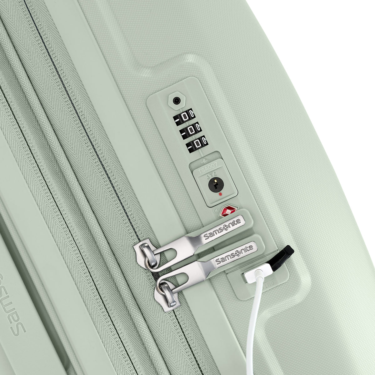 Samsonite Outline Pro Carry-On Spinner