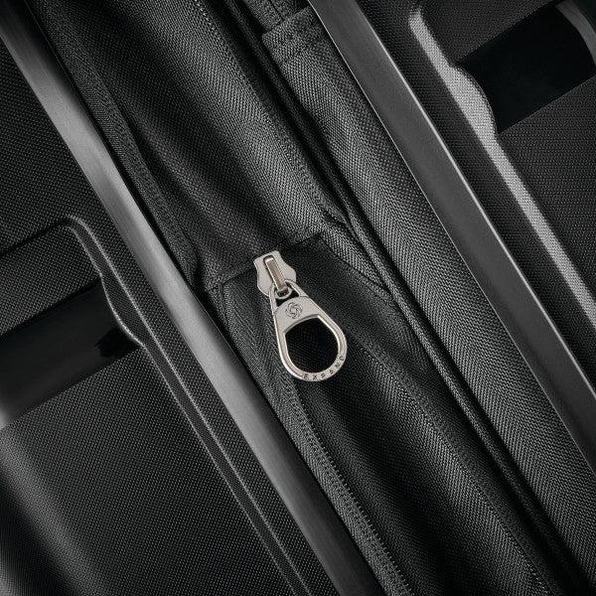 Samsonite Outline Pro Medium Spinner