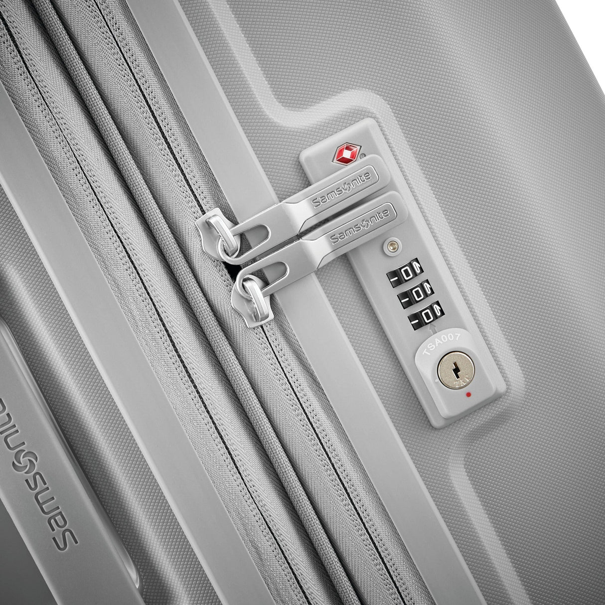 Samsonite Outline Pro Medium Spinner